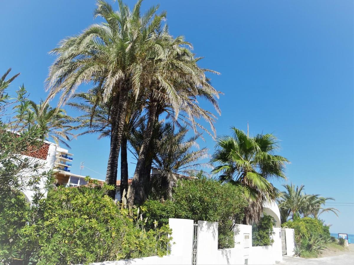 Villa At Seafront With Private Garden-655 Denia Exterior photo